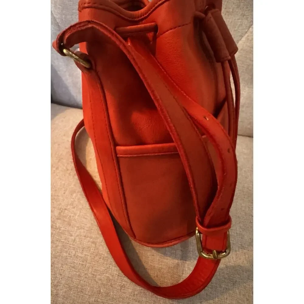Coach Red Vintage Rare Style 4020 Drawstring Bucket Sac Red Leather